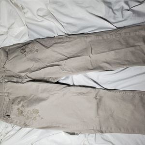4/$25 NWOT Lee floral print Size 8 tan capris
